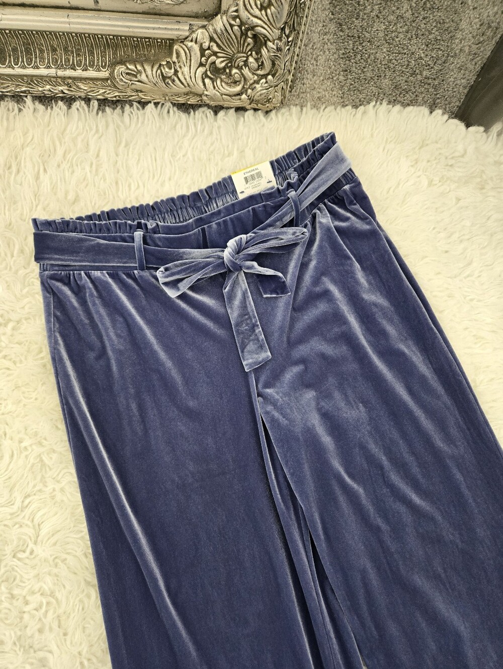 I.N.C. Wide-Leg Paperbag Velvet Pants in Ethereal Blue. Size Medium. New - Picture 2 of 11
